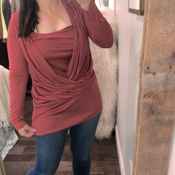 White House Black Market wrap top size medium - Picture 2 of 9